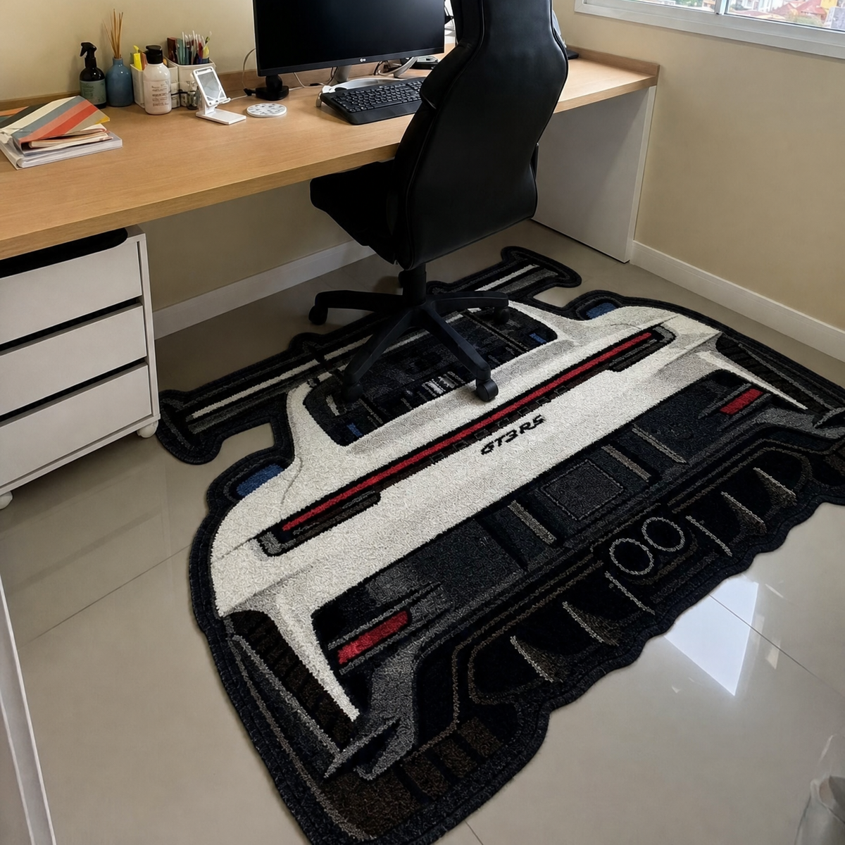 Track Legend Tufted Wool Rug | Motorsport Collection